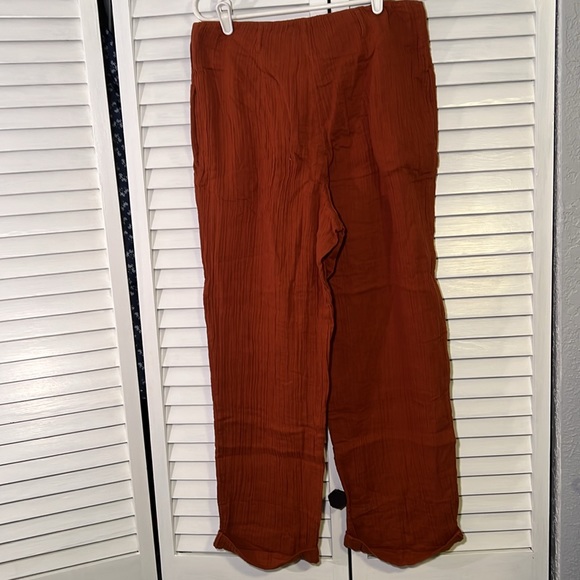 L* Space NWT Georgie Pant. Size L. 100%Cotton/ Gauze Texture. Side pockets. Rust - Picture 3 of 6